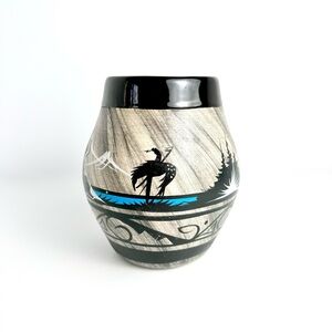 Vintage Navajo Pottery Pot Vase 5.75” Tall Signed Binishtao End Of Trail Warrior